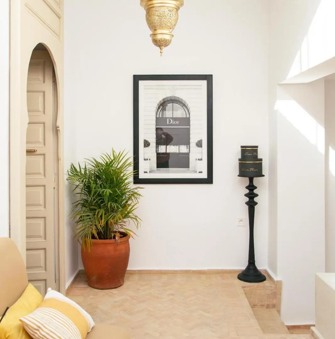 Riad A L'Ombre Des Orangers 마라케시
